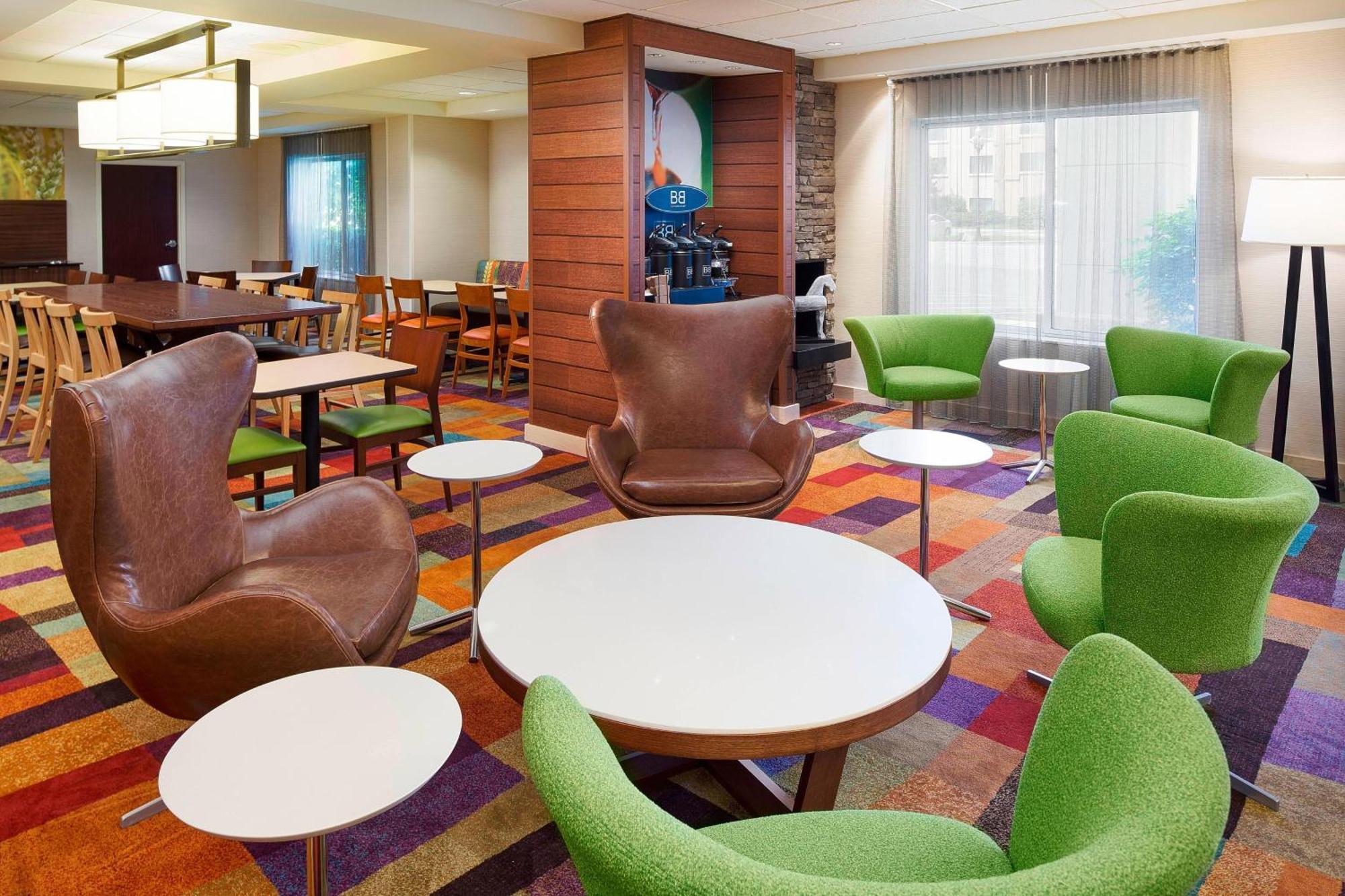 Fairfield & Chicago Midway Airport Hotel Bedford Park